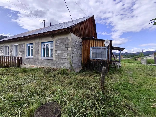 Квартира в двухквартирном жилом доме 59.1 кв. м. с. Турочак (№758)