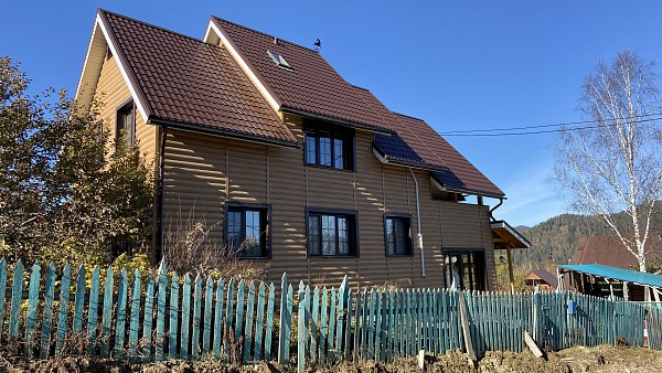 Трехэтажный дом на Телецком озере с. Иогач (№453)