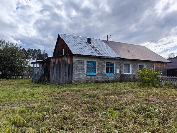 Квартира в двухквартирном жилом доме 59.1 кв. м. с. Турочак (№758)