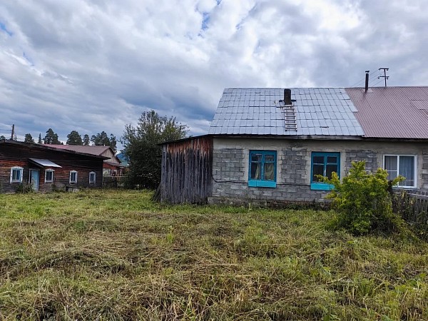 Квартира в двухквартирном жилом доме 59.1 кв. м. с. Турочак (№758)