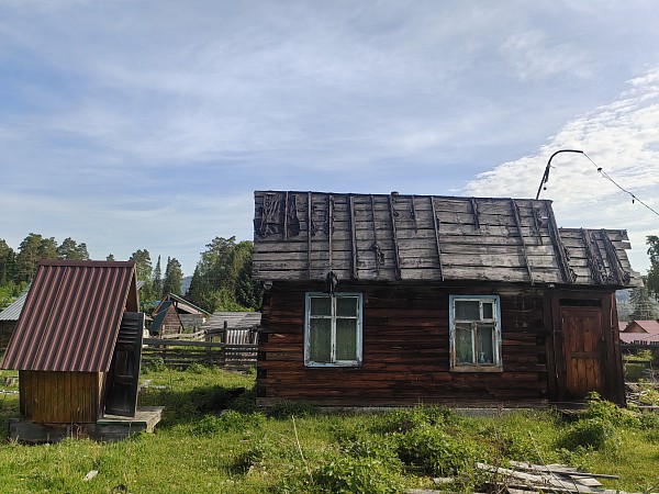 Дом на земельном участке 10 соток с. Турочак (№756)