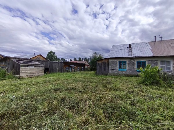 Квартира в двухквартирном жилом доме 59.1 кв. м. с. Турочак (№758)